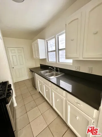 505 Edgewood Street, Inglewood, California 90302