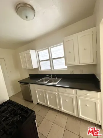 505 Edgewood Street, Inglewood, California 90302
