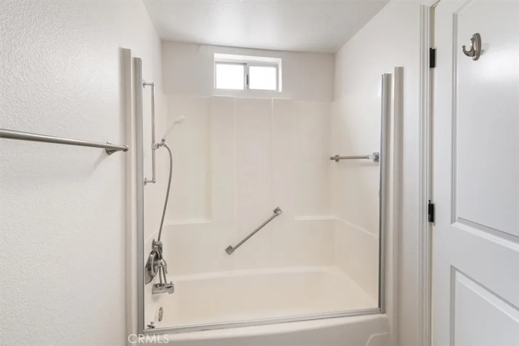 Updated 2nd Bathroom with Shower Tub