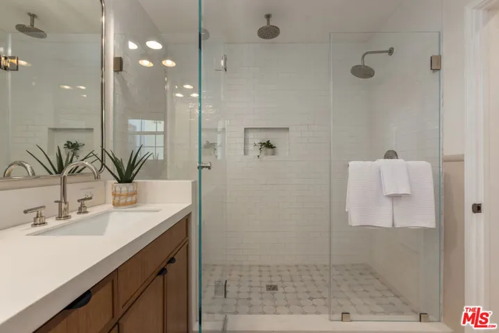 3544 Gardenia Avenue, Long Beach, California 90807