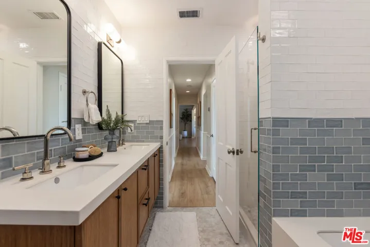 3544 Gardenia Avenue, Long Beach, California 90807