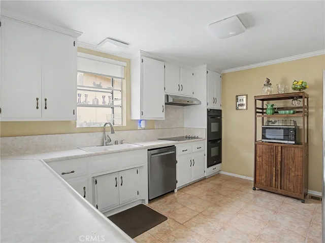 745 Penn Street, El Segundo, California 90245