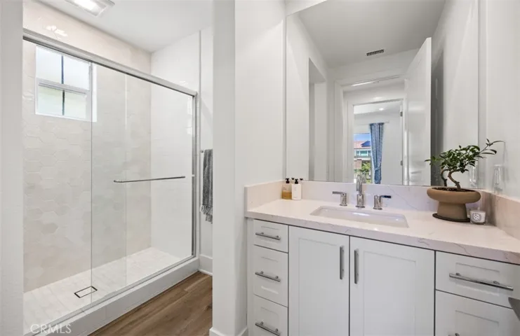 135 Oakstone, Irvine, California 92618