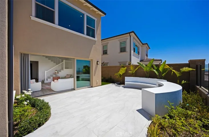 135 Oakstone, Irvine, California 92618