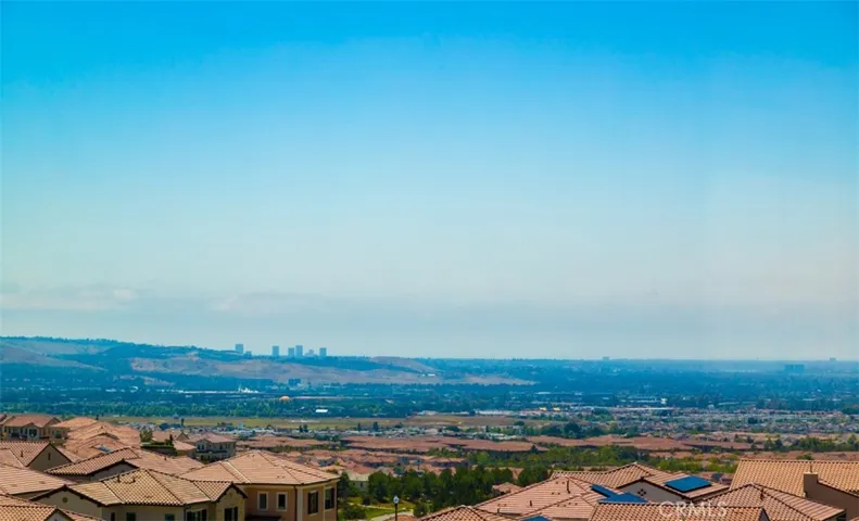 135 Oakstone, Irvine, California 92618