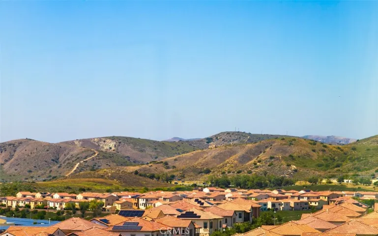 135 Oakstone, Irvine, California 92618