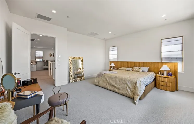 135 Oakstone, Irvine, California 92618
