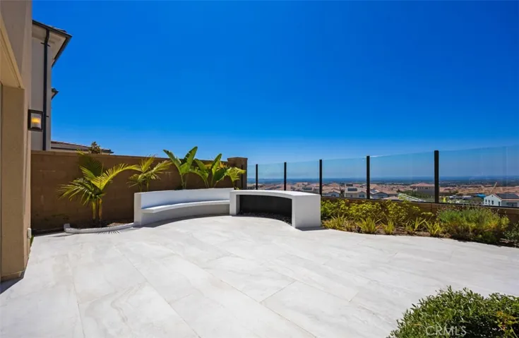 135 Oakstone, Irvine, California 92618