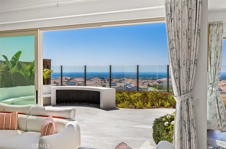 135 Oakstone, Irvine, California 92618