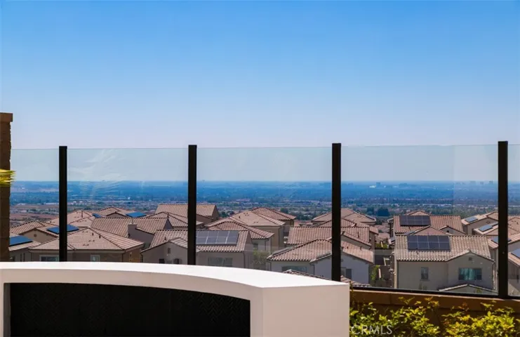 135 Oakstone, Irvine, California 92618