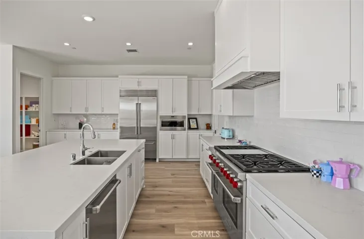 135 Oakstone, Irvine, California 92618