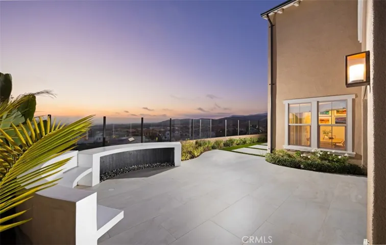 135 Oakstone, Irvine, California 92618
