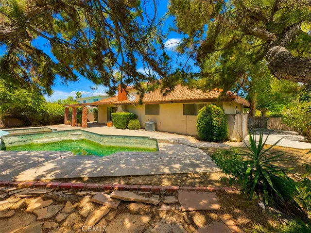 25825 Holly Vista Boulevard, San Bernardino, California 92404