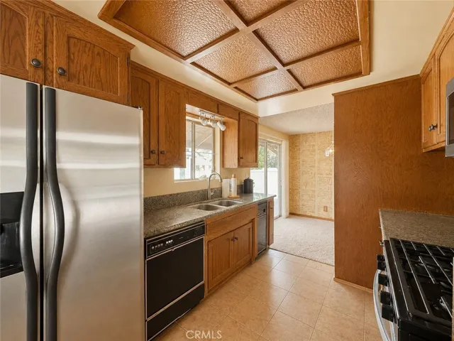 25825 Holly Vista Boulevard, San Bernardino, California 92404