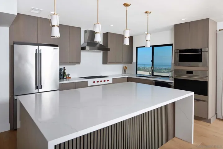 2222 Bahia Dr, La Jolla, California 92037