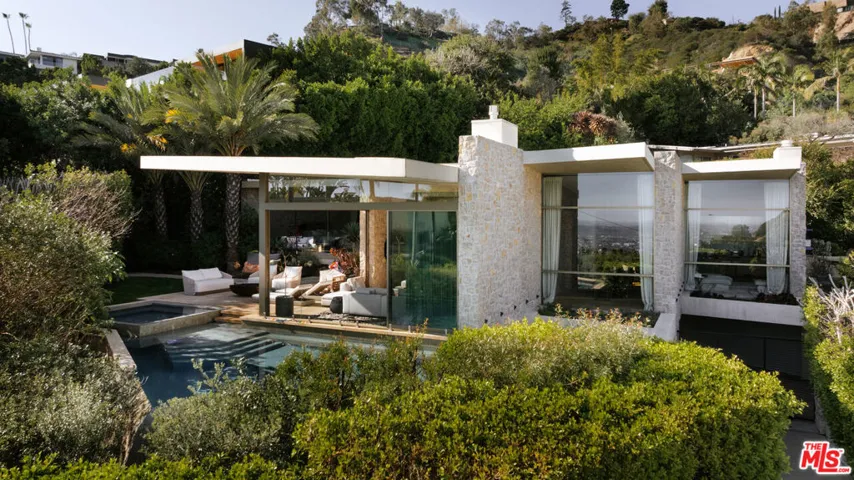 9233 Swallow Drive, West Hollywood, California 90069