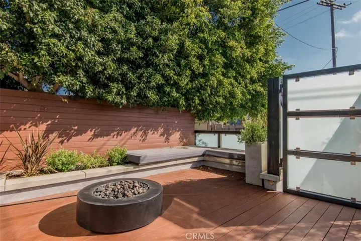 708 Hampton Drive, Venice, California 90291
