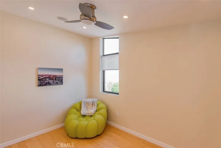708 Hampton Drive, Venice, California 90291
