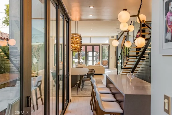 708 Hampton Drive, Venice, California 90291