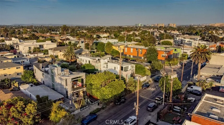 708 Hampton Drive, Venice, California 90291