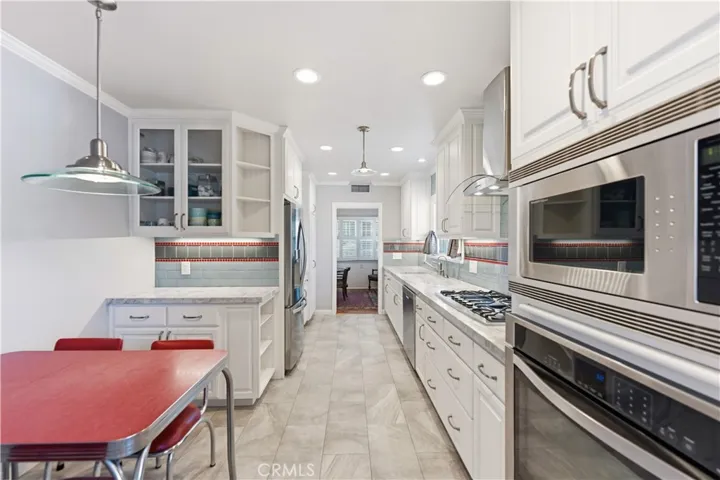 903 E Dalton, Glendora, California 91741