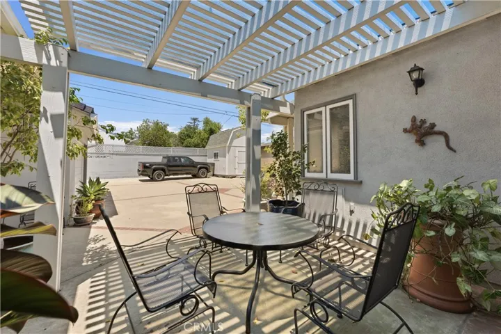 903 E Dalton, Glendora, California 91741