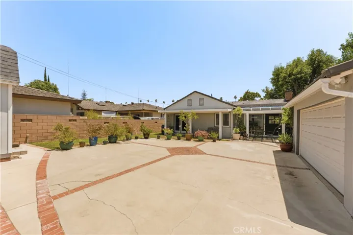 903 E Dalton, Glendora, California 91741
