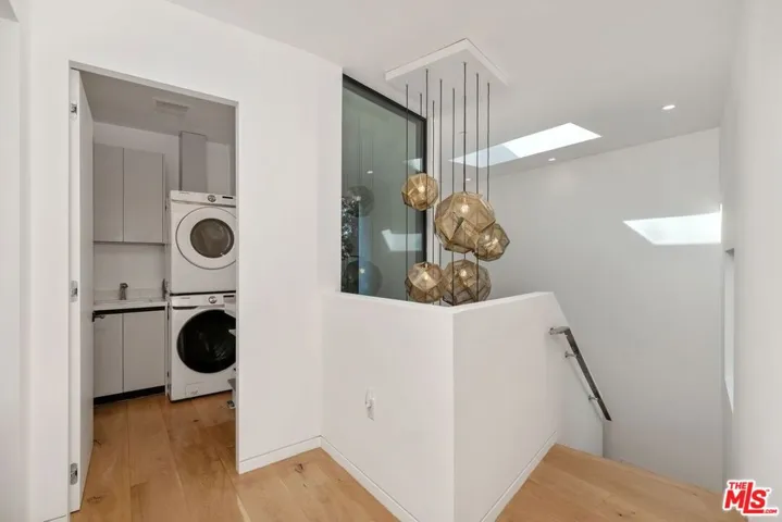 462 N Croft Avenue, Los Angeles, California 90048