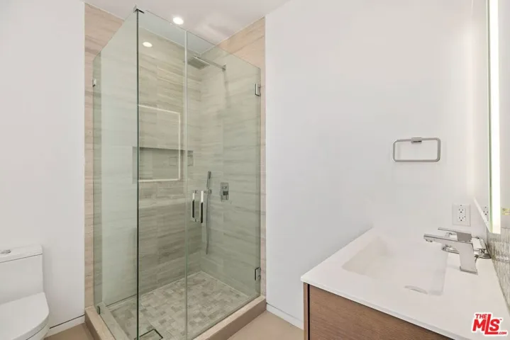 462 N Croft Avenue, Los Angeles, California 90048