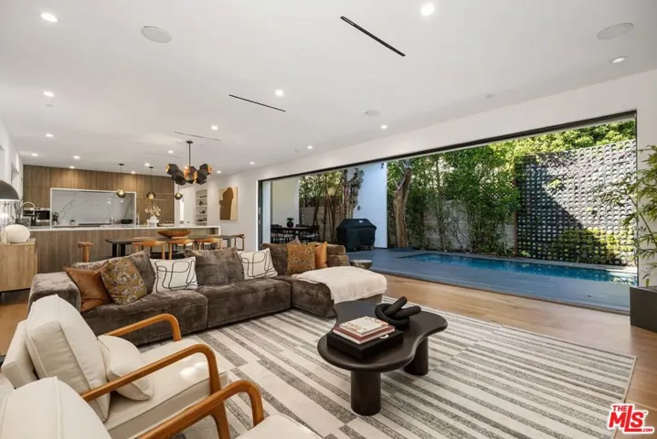 462 N Croft Avenue, Los Angeles, California 90048