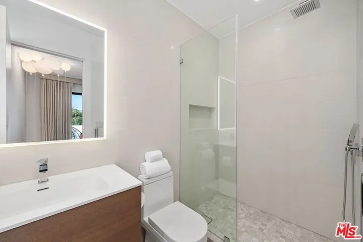 462 N Croft Avenue, Los Angeles, California 90048