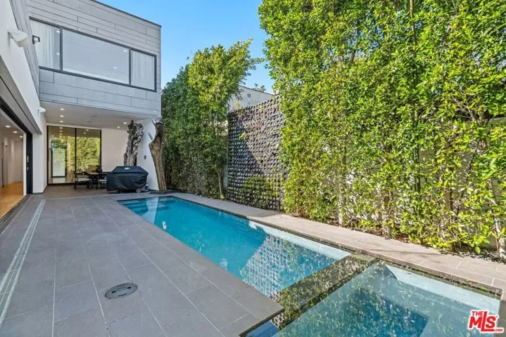 462 N Croft Avenue, Los Angeles, California 90048