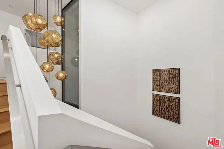 462 N Croft Avenue, Los Angeles, California 90048