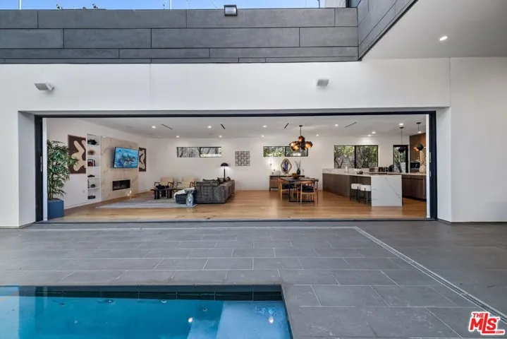 462 N Croft Avenue, Los Angeles, California 90048