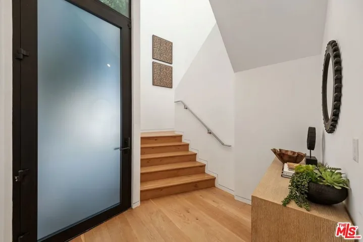 462 N Croft Avenue, Los Angeles, California 90048