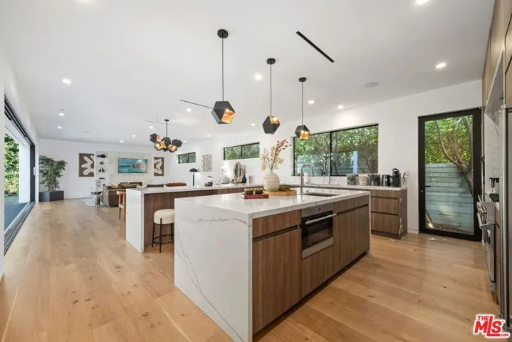 462 N Croft Avenue, Los Angeles, California 90048