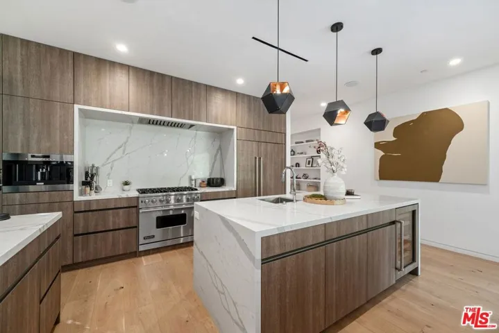 462 N Croft Avenue, Los Angeles, California 90048