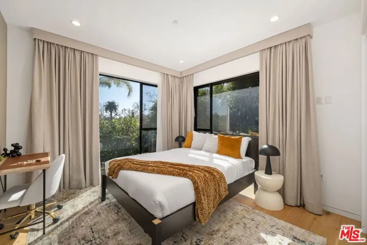 462 N Croft Avenue, Los Angeles, California 90048