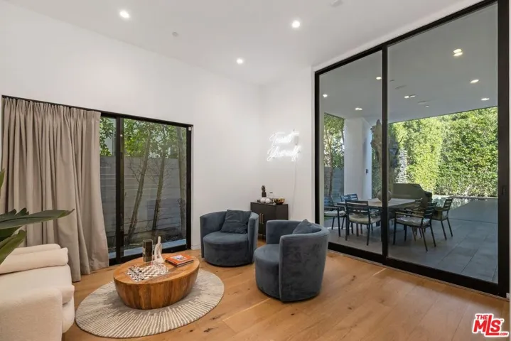 462 N Croft Avenue, Los Angeles, California 90048