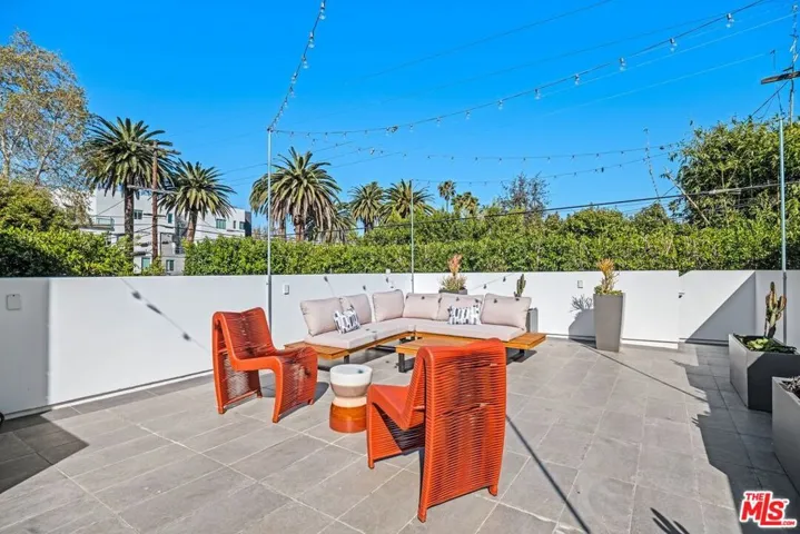 462 N Croft Avenue, Los Angeles, California 90048