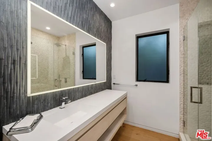 462 N Croft Avenue, Los Angeles, California 90048