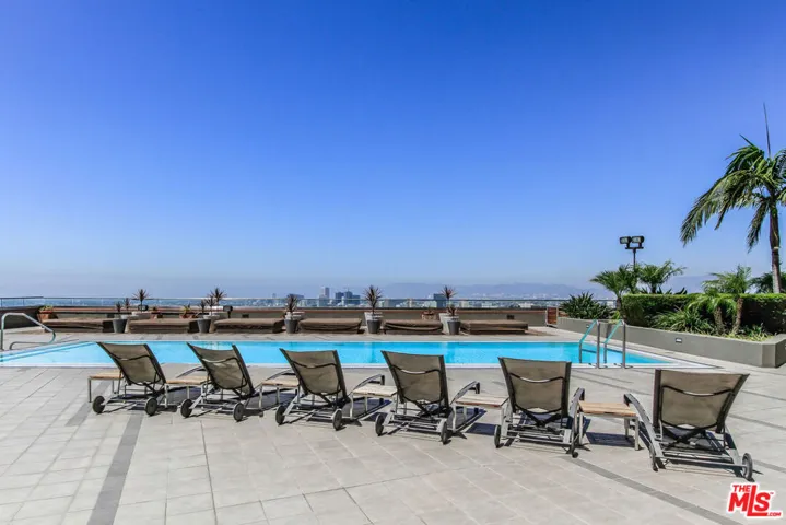 1100 Wilshire Boulevard 1805, Los Angeles, California 90017