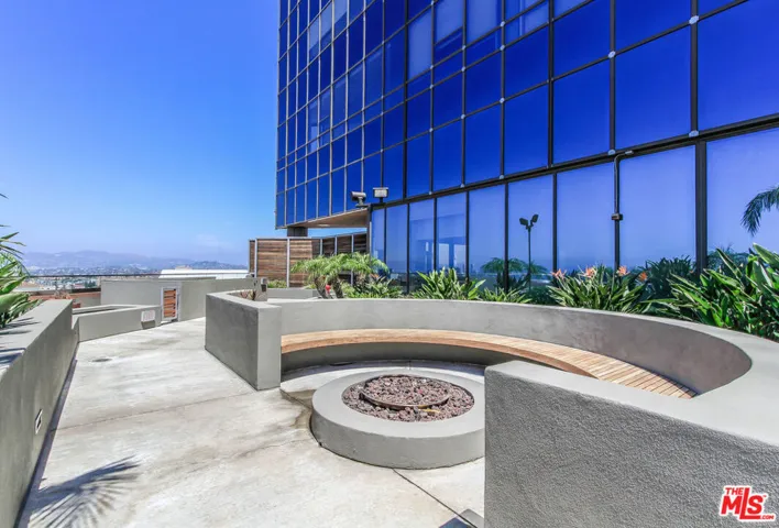 1100 Wilshire Boulevard 1805, Los Angeles, California 90017