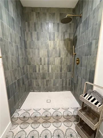 4800 Victoria, Windsor Hills, California 90043