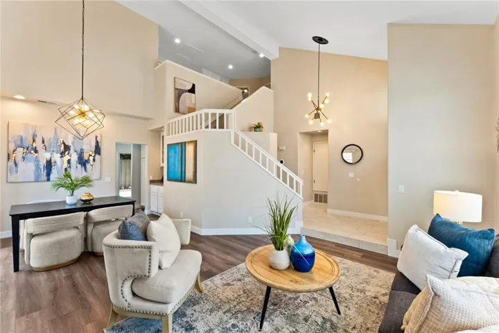 Living Room/ Dining