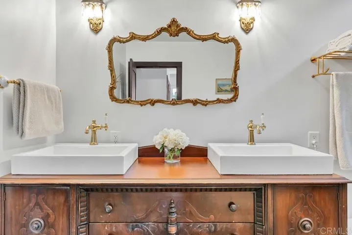 2930 Chatsworth Boulevard, San Diego, California 92106