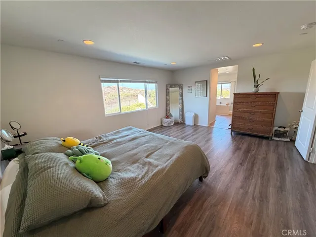 Master Bedroom (Bedroom #2)