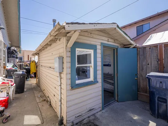 406 E 5th Street, Watsonville, California 95076