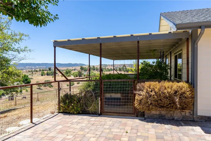 8580 Warren, Paso Robles, California 93446