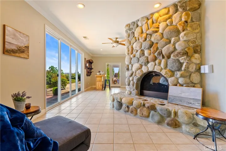 8580 Warren, Paso Robles, California 93446